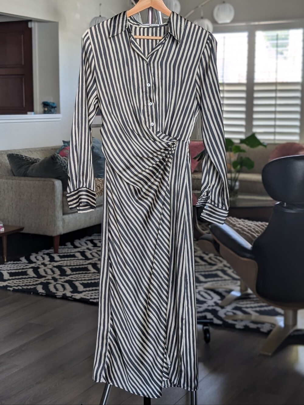 MANGO Black and Sand Striped Long-Sleeve Twist Waist Midi Shirt Dress Sz 2